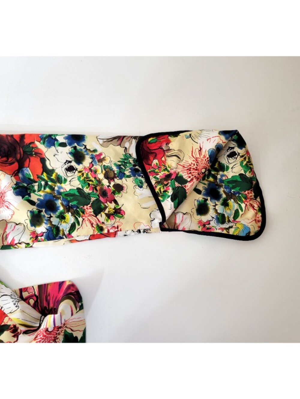 JS Collections Silk Floral Jacket - Picture 5 of 7